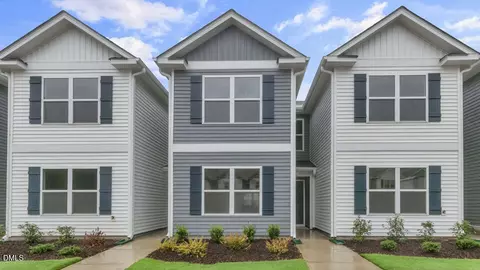 101 Holmes Corner Dr, Smithfield, NC 27577