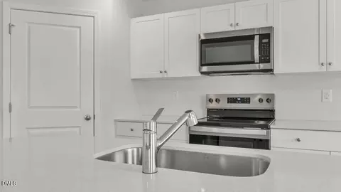 Kitchen - 107 Vignette Dr, Smithfield, NC 27577 photo 2 of 2