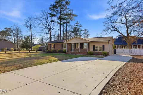 133 Crescent St, Princeton, NC 27569