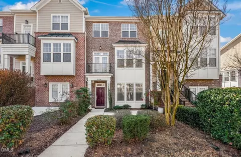 9226 Wooden Rd, Raleigh, NC 27617