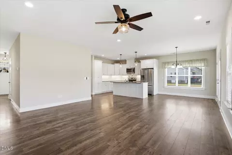 Living - 2249 Brogden Rd, Smithfield, NC 27577 photo 2 of 4