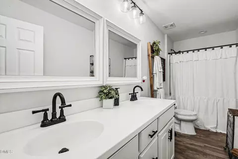Bath - 808 Trinity Park Dr, Wake Forest, NC 27587 photo 2 of 4
