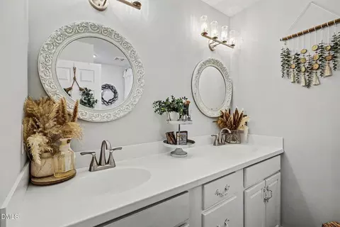 Bath - 808 Trinity Park Dr, Wake Forest, NC 27587 photo 3 of 4