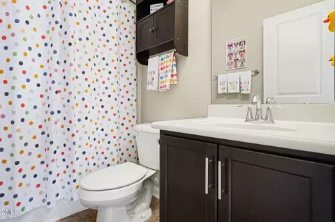 Bath - 2051 Tanners Mill Dr, Durham, NC 27703 photo 4 of 4