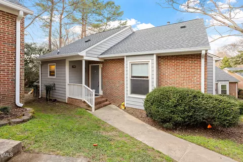 115 Clancy Cir, Cary, NC 27511