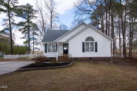 91 Violet Ln, Coats, NC 27521