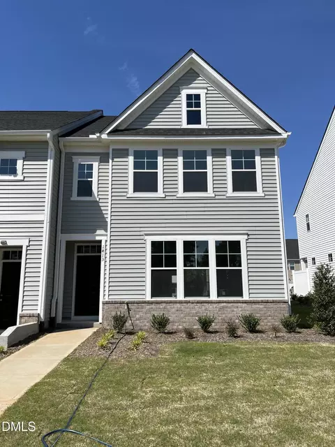 1413 Goldsboro Ave, Sanford, NC 27330