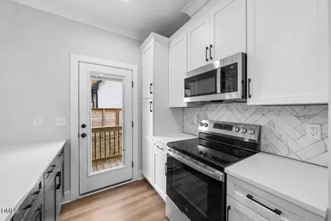 Kitchen - 313 W Murray Ave, Durham, NC 27704 photo 5 of 6