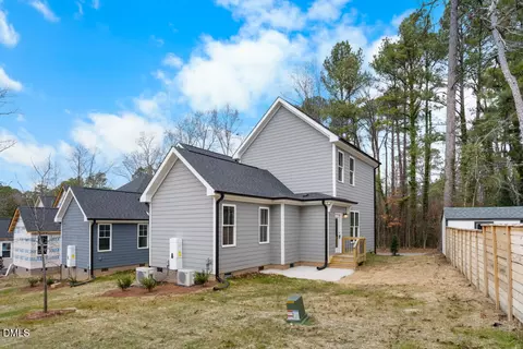 Exterior - 313 W Murray Ave, Durham, NC 27704 photo 3 of 4