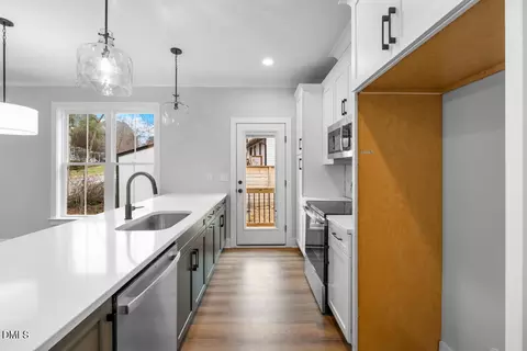 Kitchen - 313 W Murray Ave, Durham, NC 27704 photo 6 of 6