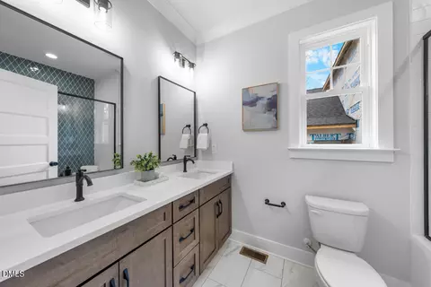 Bath - 317 W Murray Ave, Durham, NC 27704 photo 2 of 4