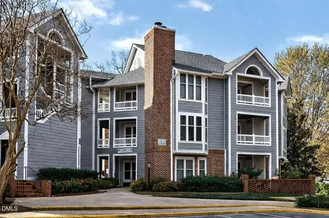 1061 Wirewood Dr #204, Raleigh, NC 27605