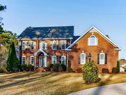 5009 Beckwyck Dr, Fuquay Varina, NC 27526