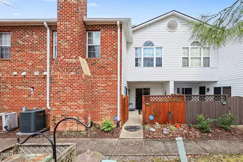 391 Summerwalk Cir, Chapel Hill, NC 27517