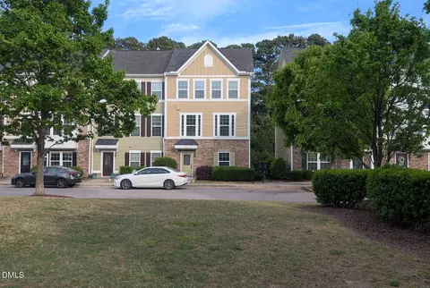 1007 Tender Dr, Apex, NC 27502
