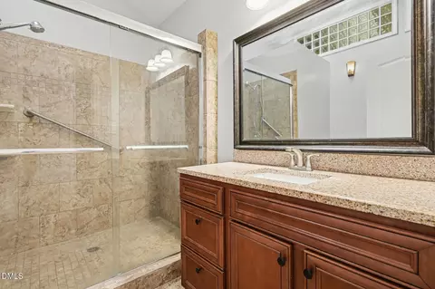 Bath - 123 Montclair Cir, Durham, NC 27713 photo 3 of 3