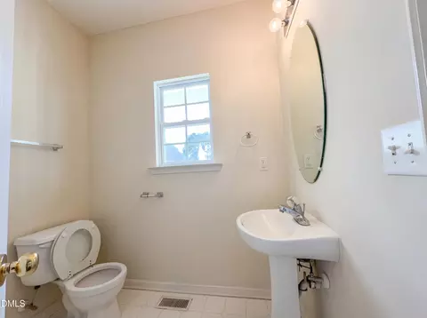 Bath - 504 Ledyard Ct, Wake Forest, NC 27587 photo 2 of 3