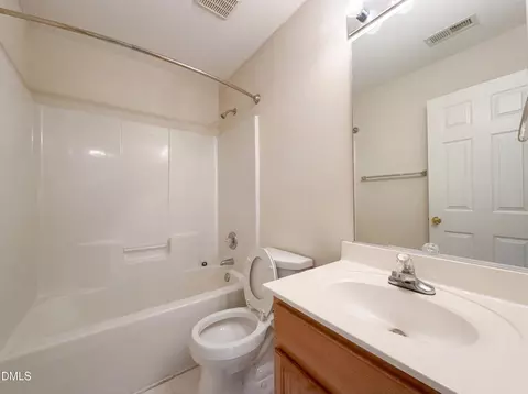 Bath - 504 Ledyard Ct, Wake Forest, NC 27587 photo 3 of 3