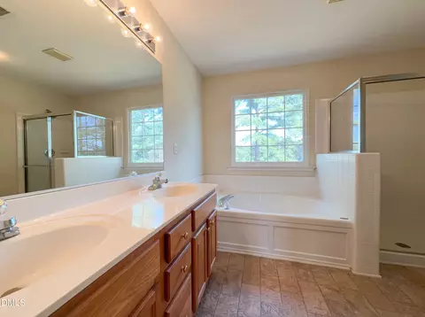 Bath - 504 Ledyard Ct, Wake Forest, NC 27587 photo 1 of 3