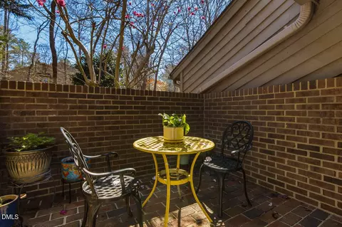 13 Creekview Ln, Durham, NC 27705