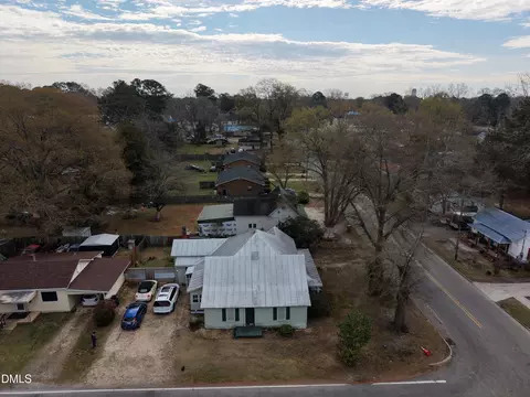 812 W Anderson St, Selma, NC 27576