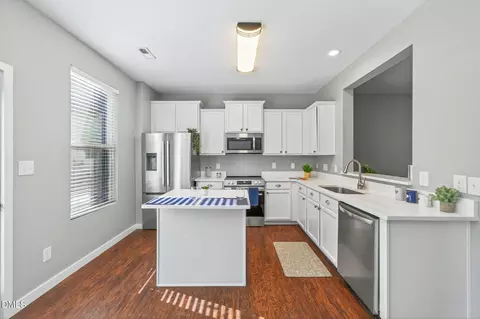 4302 Hillsgrove Rd, Wake Forest, NC 27587