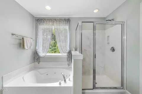 Bath - 728 Spruce Meadows Ln, Willow Spring, NC 27592 photo 2 of 5