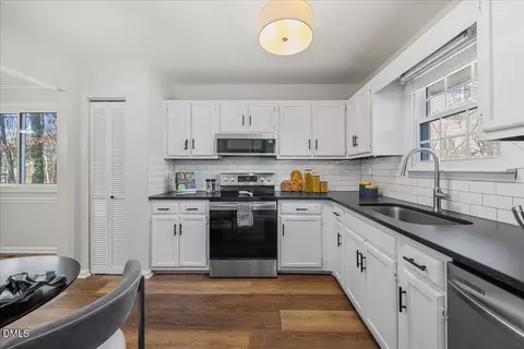 5725 Pool Side Dr, Raleigh, NC 27612