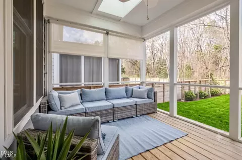 431 Wyndham Dr, Chapel Hill, NC 27516