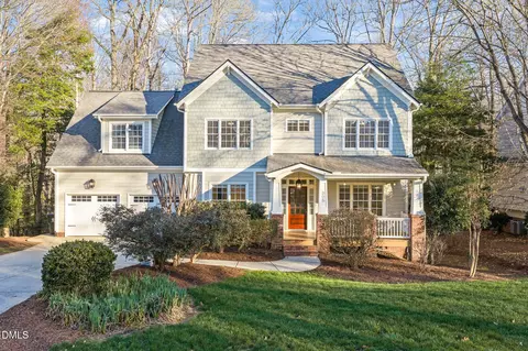 305 Sunset Grove Dr, Holly Springs, NC 27540