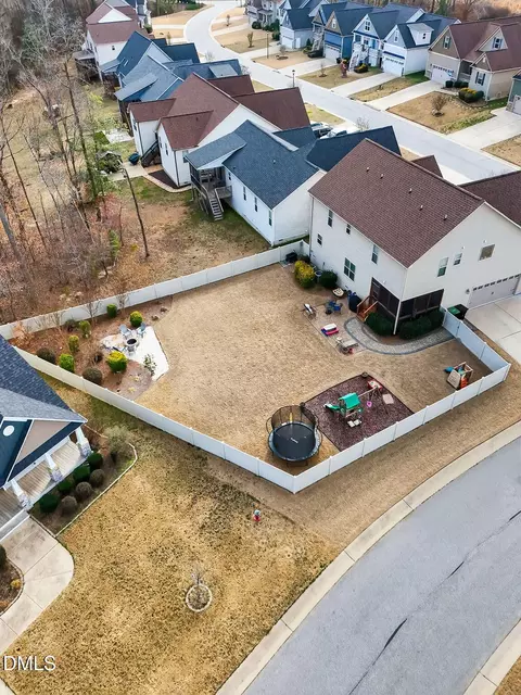 View/Area - 16 Diamond Hill Cir, Garner, NC 27529 photo 4 of 6