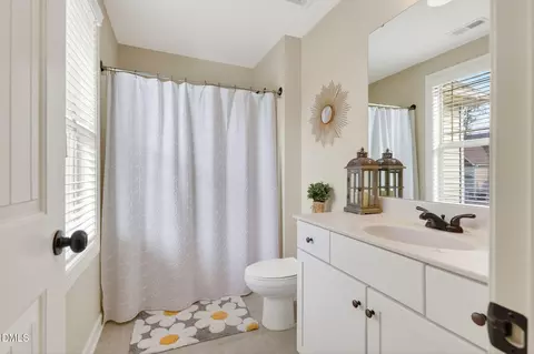 Bath - 16 Diamond Hill Cir, Garner, NC 27529 photo 1 of 6