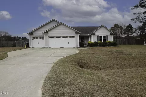 22 Willard Wood Run, Benson, NC 27504