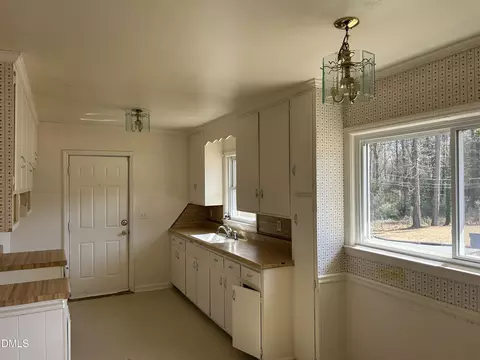 Kitchen - 1609 Juniper St, Durham, NC 27703 photo 3 of 4