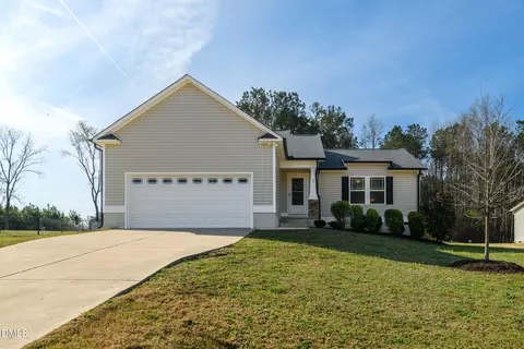 67 Dale Ridge Dr, Princeton, NC 27569