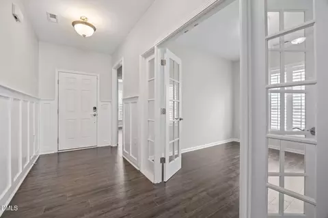 202 Sailfish Ct, Durham, NC 27703 photo 2