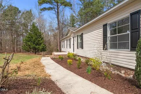 35 Athens Ct, Cameron, NC 28326 photo 3