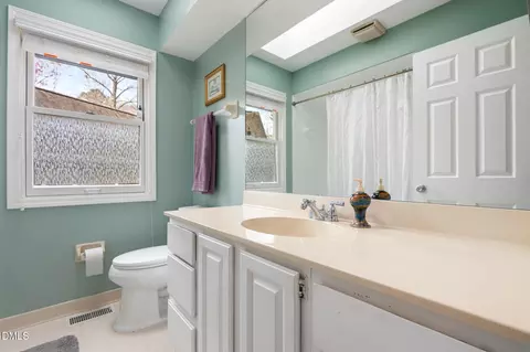Bath - 407 Waterside Dr, Carrboro, NC 27510 photo 2 of 2