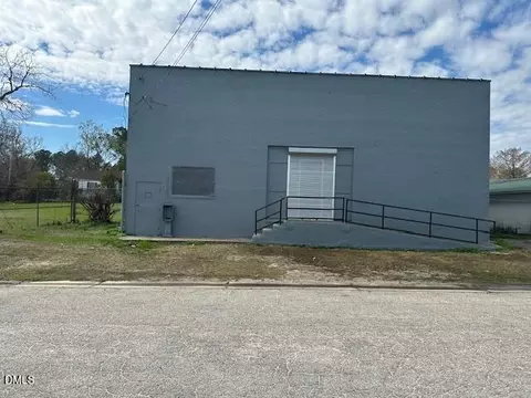 902 Douglas St S, Wilson, NC 27893