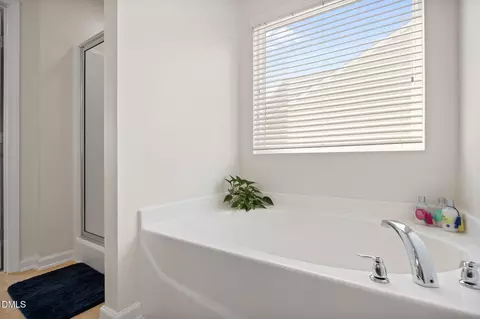 Bath - 407 Glenview Ln, Durham, NC 27703 photo 2 of 2