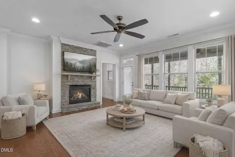 55 White Pine Dr, Clayton, NC 27527