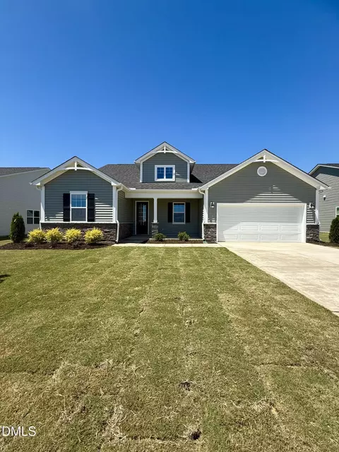584 Providence Creek Dr, Fuquay Varina, NC 27526
