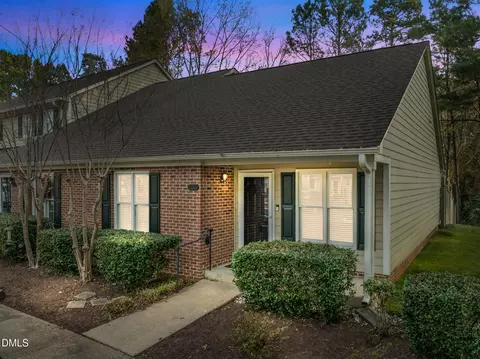 701 Gatehouse Ln, Durham, NC 27707 photo 2