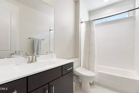Bath - 1324 Copper Trace Ct, Wake Forest, NC 27587 photo 4 of 4