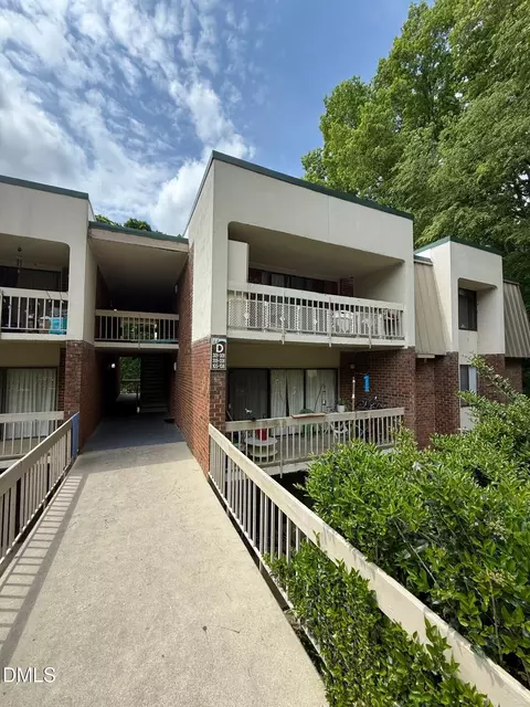 500 Umstead Dr UNIT 208, Chapel Hill, NC 27516