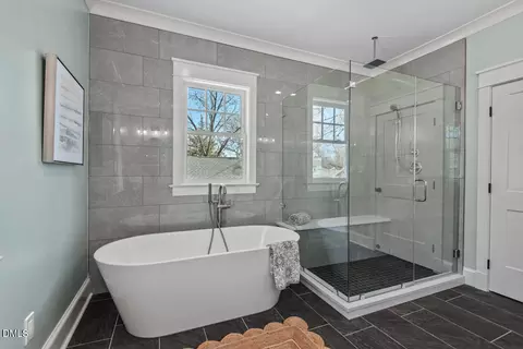Bath - 1106 9th St, Durham, NC 27705 photo 6 of 16