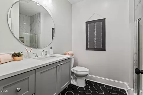 Bath - 1106 9th St, Durham, NC 27705 photo 14 of 16