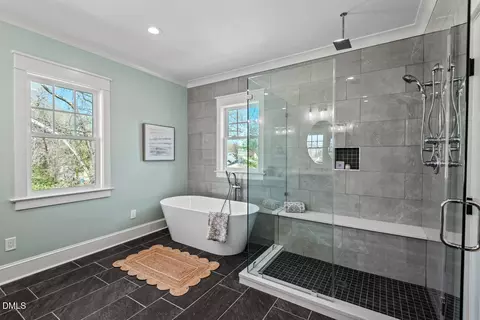 Bath - 1106 9th St, Durham, NC 27705 photo 5 of 16