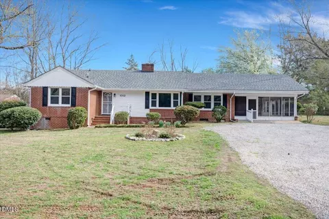 1312 W Andrews Ave, Henderson, NC 27536