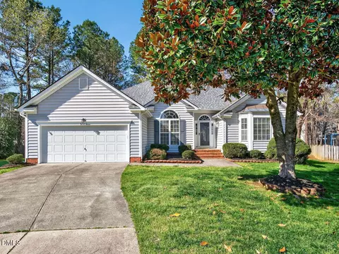 5513 Chapel Cove Ln, Raleigh, NC 27617